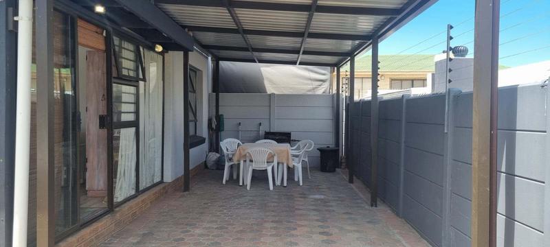 1 Bedroom Property for Sale in Diaz Western Cape